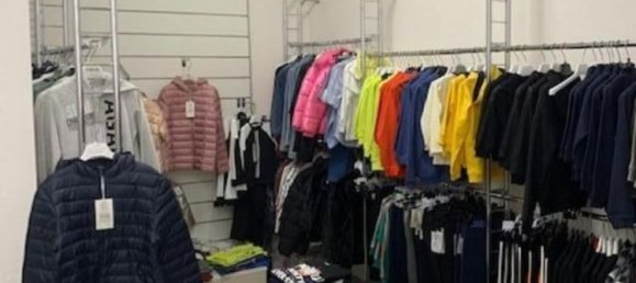 Gewerbliche Immobilie in Cecina, Italy 60m², Nr. 205580 5