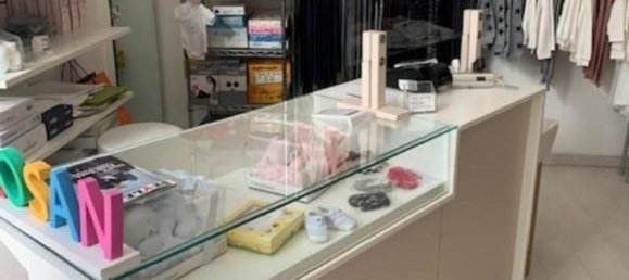 Gewerbliche Immobilie in Cecina, Italy 60m², Nr. 205580 11