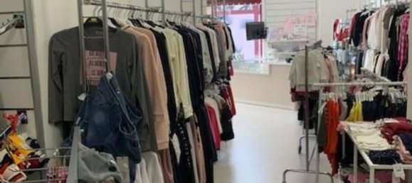 Gewerbliche Immobilie in Cecina, Italy 60m², Nr. 205580 6