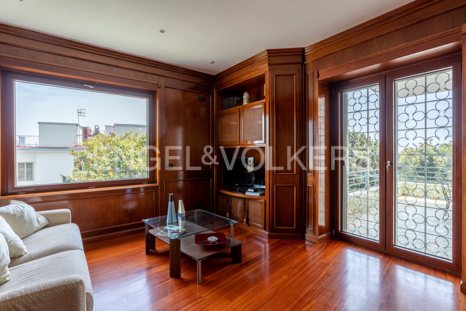 3 bedrooms Apartment in Naples, Italy No. 127284