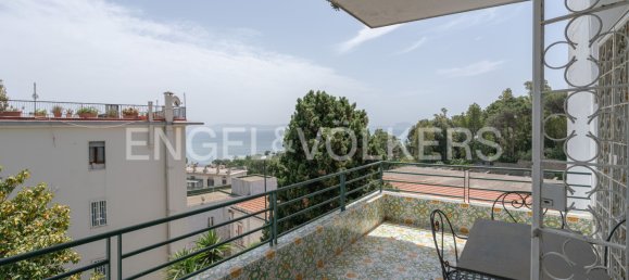 3 bedrooms Apartment in Naples, Italy No. 127284 4