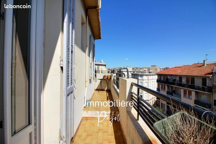 Studio à Marseille, France No. 312897