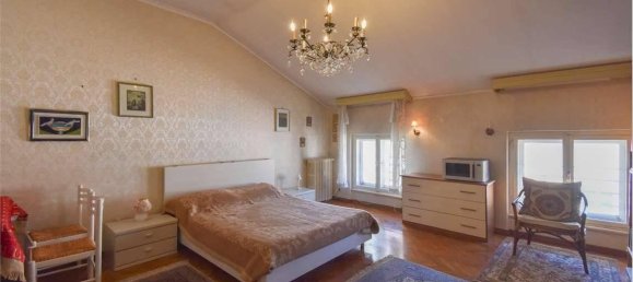 Apartamento de 4 habitaciónes en Trieste, Italy No. 42044 43