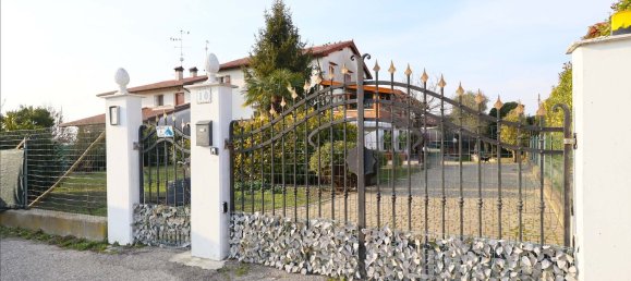 7 rooms House in San Michele al Tagliamento, Italy No. 54716 7