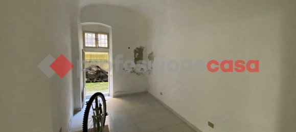 2 rooms Commercial property in Livorno, Italy No. 351308 13