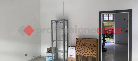 2 rooms Commercial property in Livorno, Italy No. 351308 3