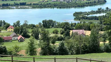  Land in Volkermarkt, Austria No. 131595