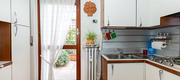 3-salle Penthouse à Monza, Italy No. 40351 6