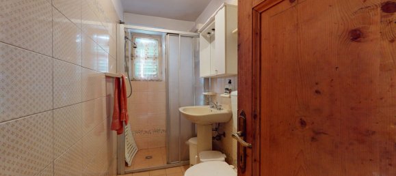 3 bedrooms House in Coreglia Antelminelli, Italy No. 233115 19