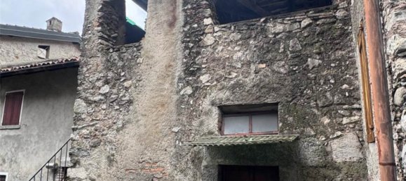 3 rooms House in Caslino d'Erba, Italy No. 123800 6