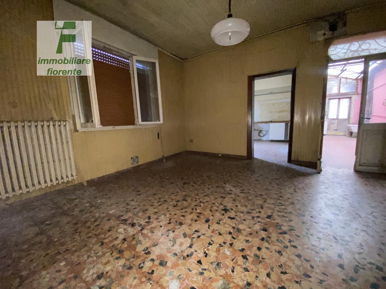 Дом с 5 комнатами в Вилланова ди Кампозампьеро, Италия № 236900