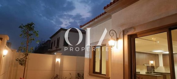 3 bedrooms Townhouse in Abu Dhabi, UAE No. 16980 5