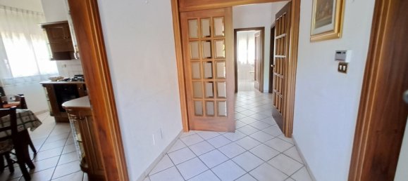 Дом с 9 комнатами в Сан Джованни ин Персичето, Италия № 179274 8