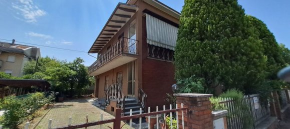 Дом с 9 комнатами в Сан Джованни ин Персичето, Италия № 179274 25