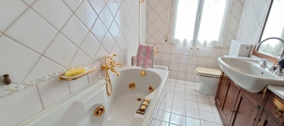 Дом с 9 комнатами в Сан Джованни ин Персичето, Италия № 179274 21