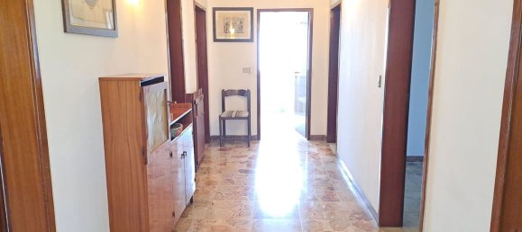 Дом с 9 комнатами в Сан Джованни ин Персичето, Италия № 179274 20