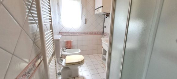 Дом с 9 комнатами в Сан Джованни ин Персичето, Италия № 179274 24