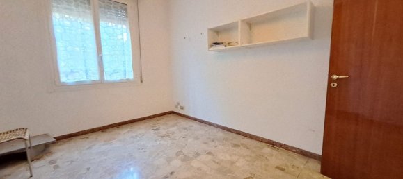 Дом с 9 комнатами в Сан Джованни ин Персичето, Италия № 179274 17