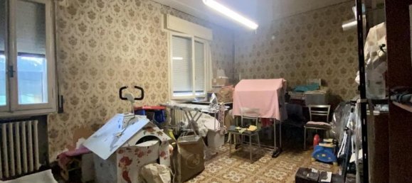 4 rooms Apartment in Carpi, Italy No. 232026 5