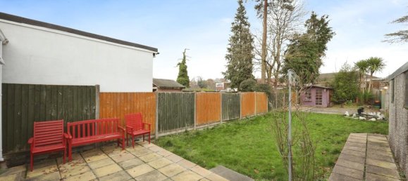 2 bedrooms Bungalow in Watford, United Kingdom No. 6200 25