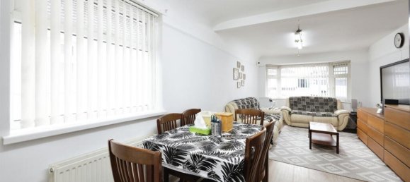 2 bedrooms Bungalow in Watford, United Kingdom No. 6200 13