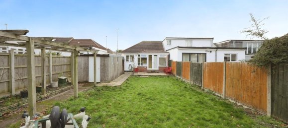 2 bedrooms Bungalow in Watford, United Kingdom No. 6200 15