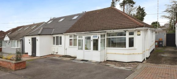 2 bedrooms Bungalow in Watford, United Kingdom No. 6200 27