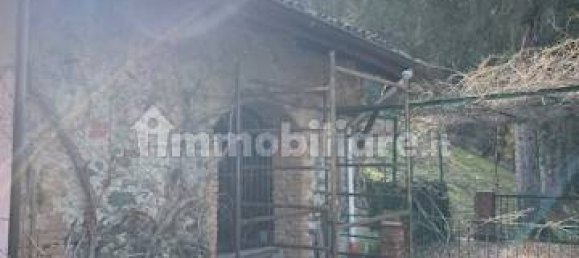 3 bedrooms House in Castagneto Po, Italy No. 140723 4