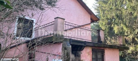 3 bedrooms House in Castagneto Po, Italy No. 140723 3