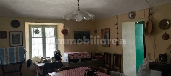 3 bedrooms House in Castagneto Po, Italy No. 140723 5