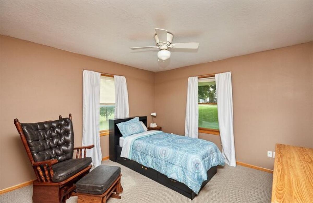  Land in Truro, USA No. 483690