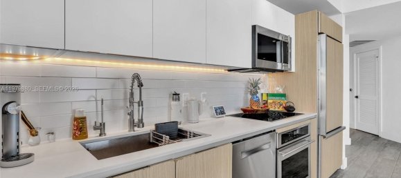 2 غرف نوم عقار تجاري في Miami, الولايات المتحدة رقم 615444 19
