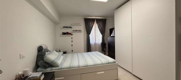 Apartamento de 3 dormitorios en Assisi, Italy No. 342711 9