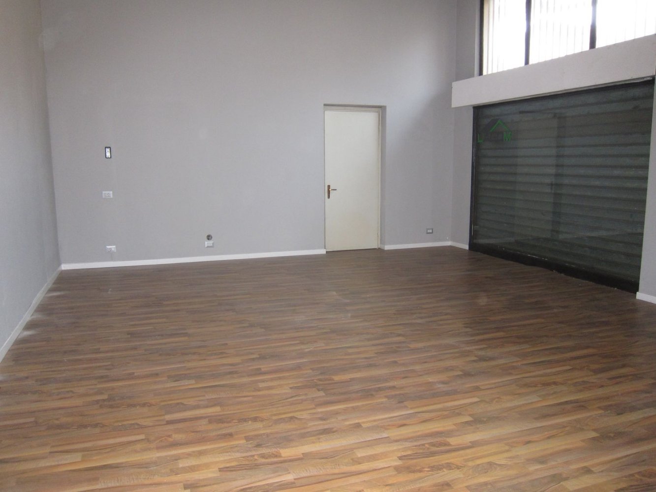 40m² Office in Vergiate, Italy No. 214138