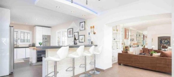 4 bedrooms Villa in Mougins, France No. 16941 8