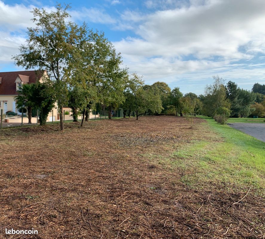 Terreno en Saint-Georges-sur-Cher, France No. 276282