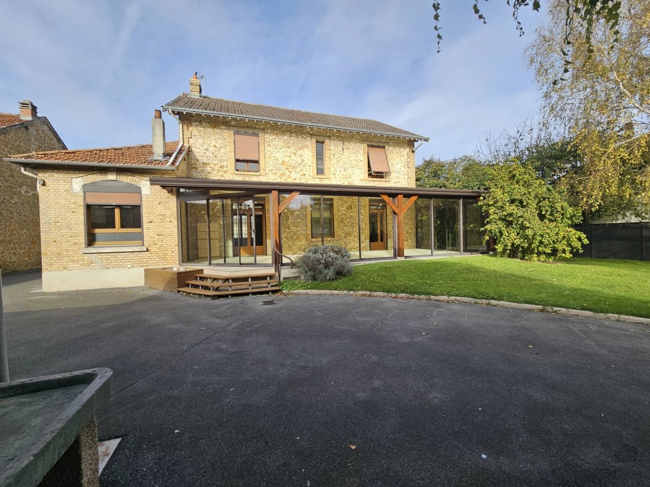 Дом с 4 спальнями в Жёнивиль, Франция № 59103