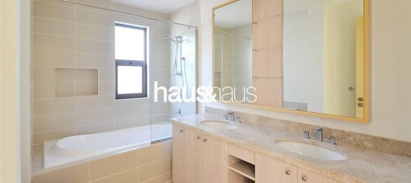 Таунхаус с 3 спальнями в Рим, ОАЭ № 98753 9