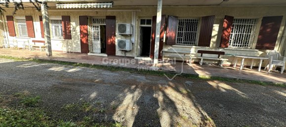 2 bedrooms Apartment in Nimes, France No. 355652 3