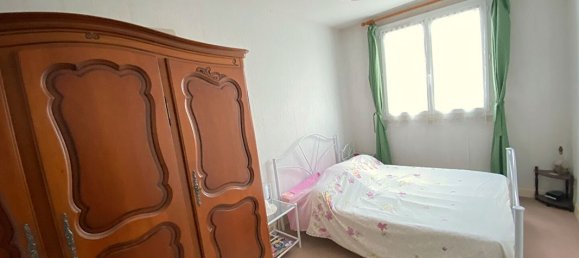 3 chambres Appartement à Bourges, France No. 153657 4
