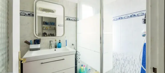 Apartamento de 2 habitaciónes en Marseille, France No. 279911 6