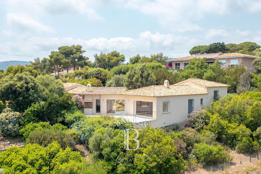 4 rooms Villa in Porto-Vecchio, France No. 92219