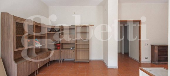 5-salle Appartement à Cagliari, Italy No. 279009 4