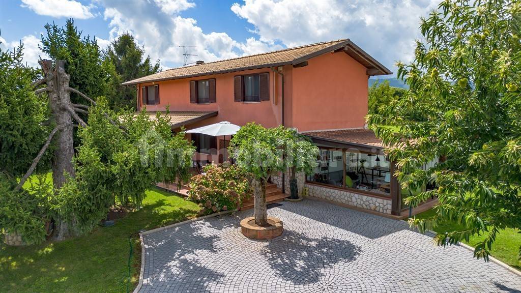 Villa T4 em San Cesareo, Italy N.º 390991