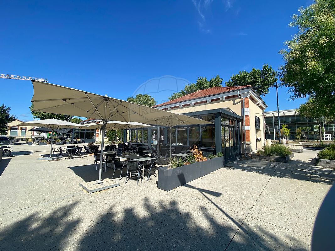 Propiedad comercial en Valence, France 150 m² No. 280157