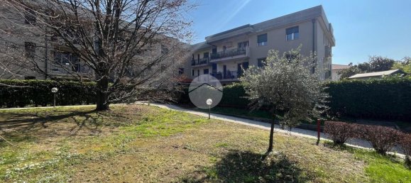 3 rooms Apartment in Lissone, Italy No. 57248 2