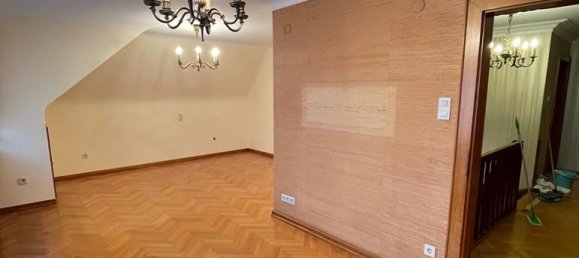 Edifício T4 em Saarbrucken, Germany N.º 59108 16