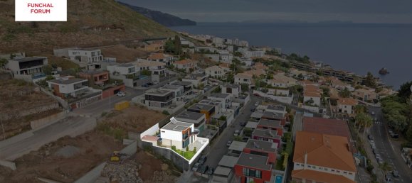 3 bedrooms Villa in Funchal, Portugal No. 25083 17