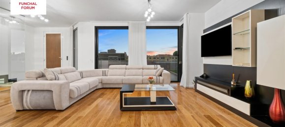 3 bedrooms Villa in Funchal, Portugal No. 25083 2