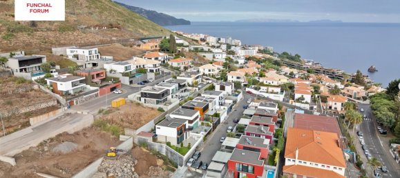 3 bedrooms Villa in Funchal, Portugal No. 25083 16